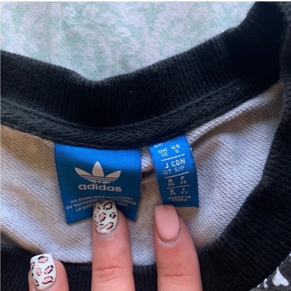 Adidas Crop Sweatshirt - Picture 4 of 4